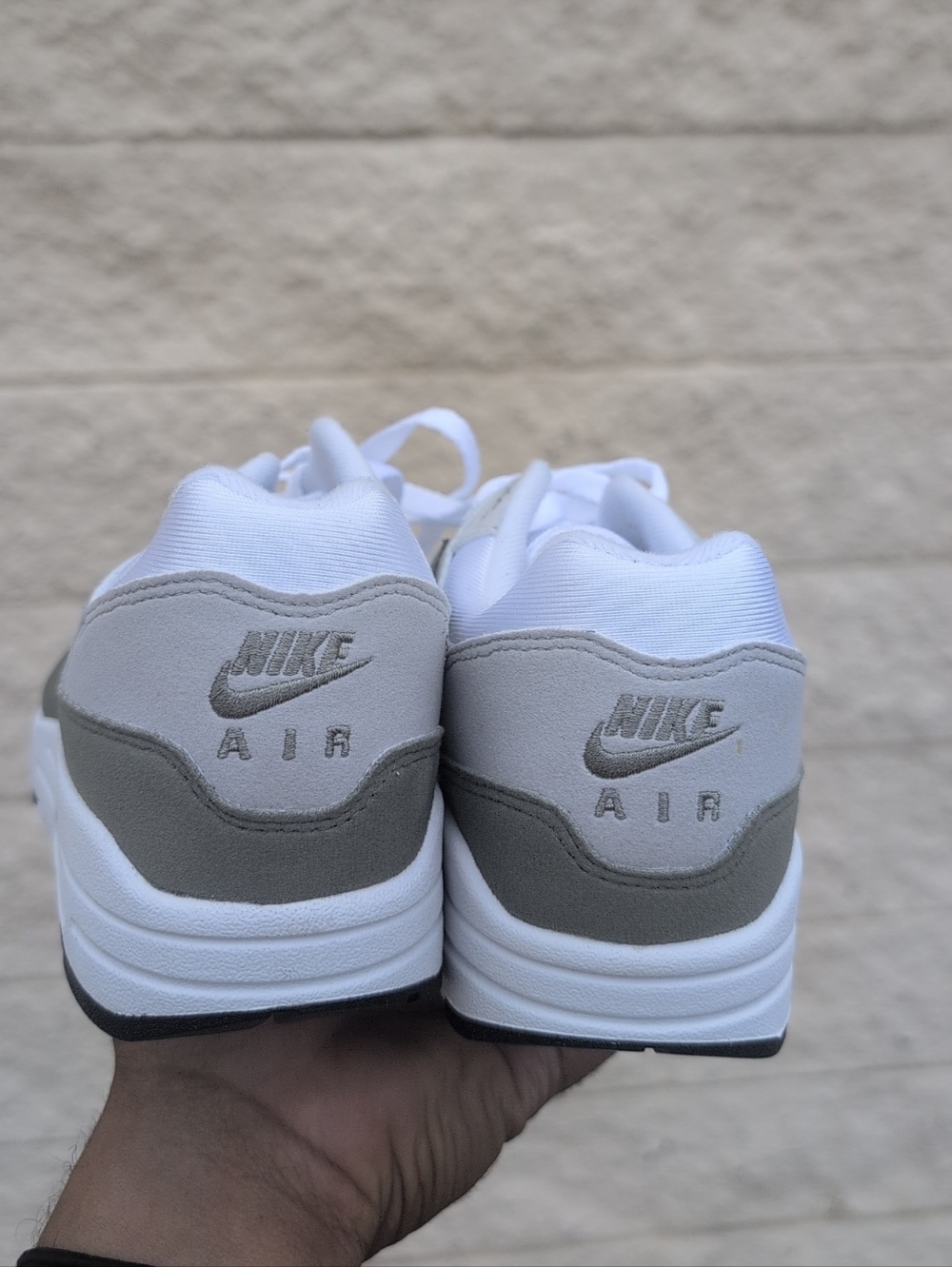 Nike Air Max 1 White-Light Army Green-Neutral Grey Women's Size 7 NWOB - Picture 4 of 7